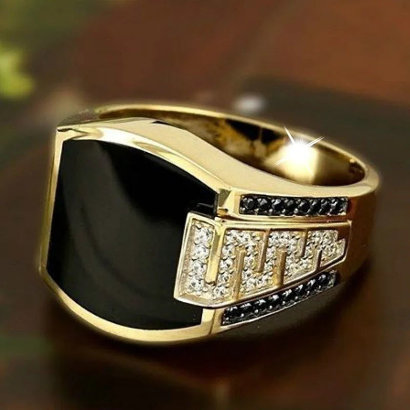 Men's fashion gold ring, classic luxury, inlaid with black Zircon Punk stone