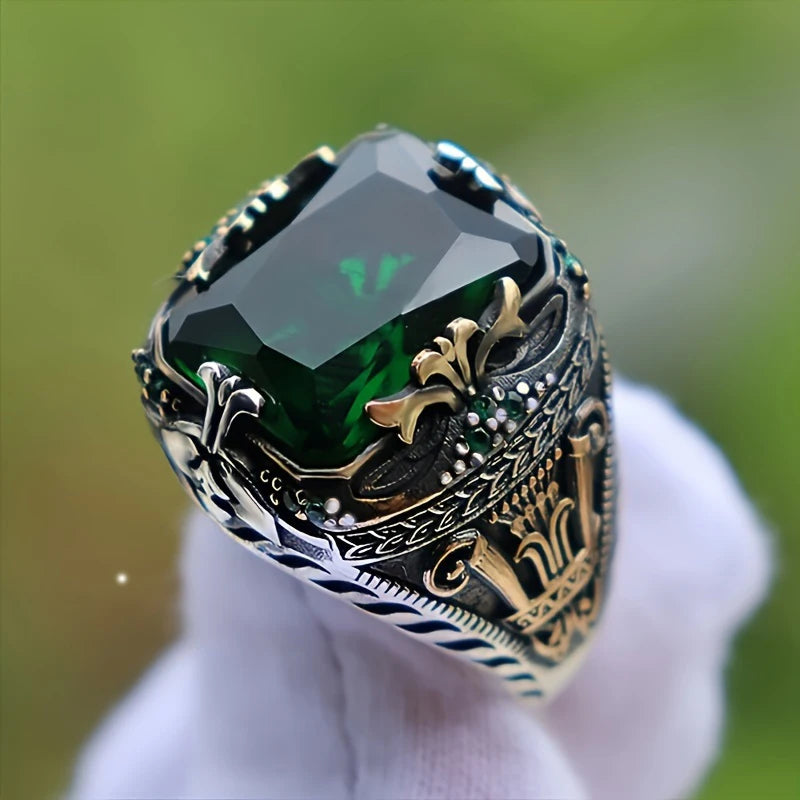 Men's Luxury Green Gemstone Retro Ring – Bold & Domineering Jewelry