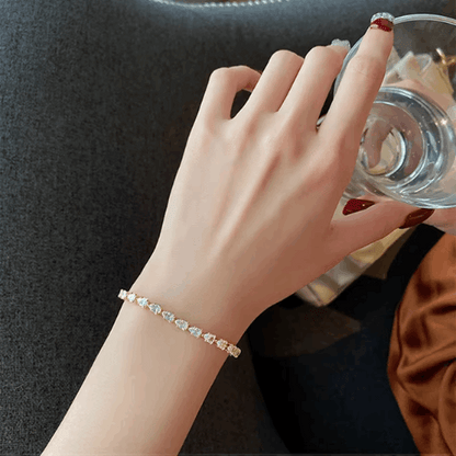 Luxury Adjustable Bracelet – Elegant Geometric Rhinestone Design