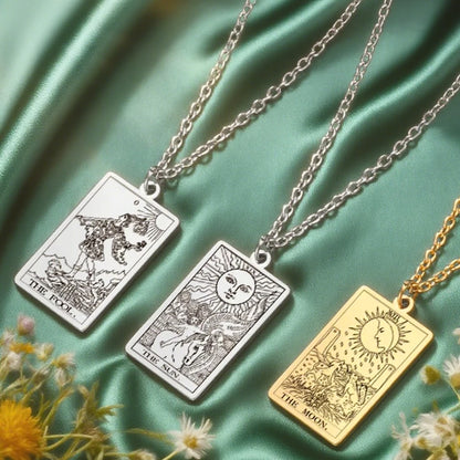 Dawapara Tarot Cards Necklace – Women’s Stainless Steel Amulet Jewelry Charm