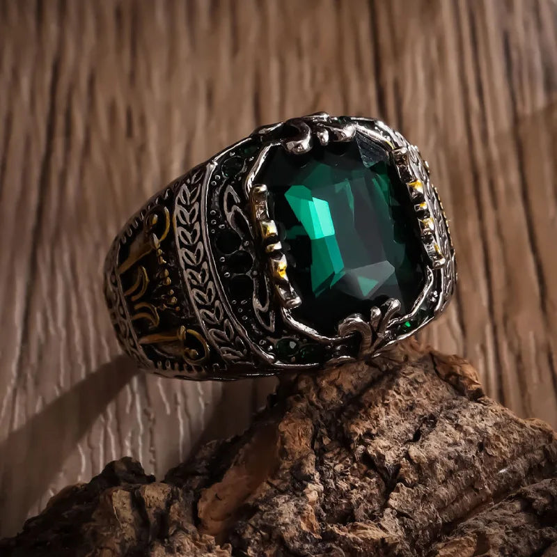 Men's Luxury Green Gemstone Retro Ring – Bold & Domineering Jewelry